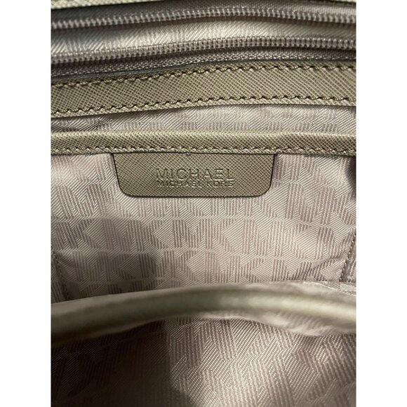 Authentic taupe Michael Kors large tote purse leather pockets Valued @ $200 - Picture 8 of 8